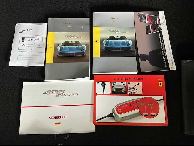 Ferrari 488 spider hele | 3.9 v8 biturbo | 2018 | 670 hp | full carbon | power15 to 05/2027 | gfg-98-p | 39.000 km | marge auto - afbeelding 49 van  51