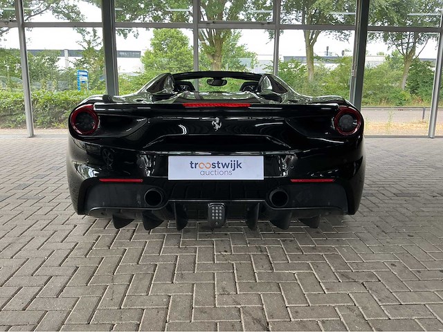 Ferrari 488 spider hele | 3.9 v8 biturbo | 2018 | 670 hp | full carbon | power15 to 05/2027 | gfg-98-p | 39.000 km | marge auto - afbeelding 9 van  51