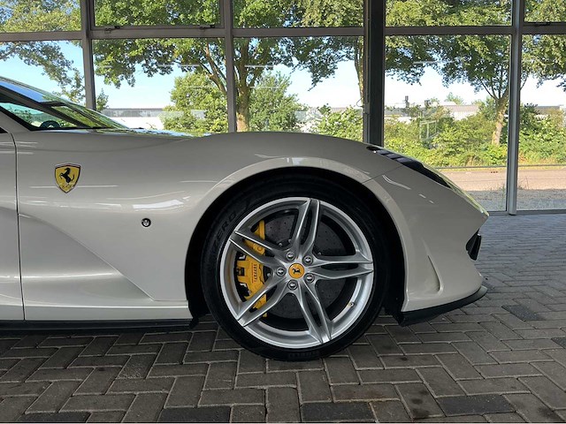 Ferrari 812 superfast | 6.5 v12 | 2018 | 800 pk | front lift | 23.000 km | btw auto - afbeelding 10 van  49