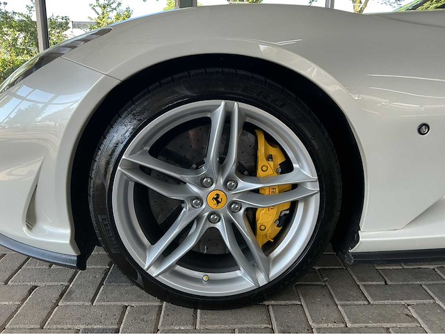 Ferrari 812 superfast | 6.5 v12 | 2018 | 800 pk | front lift | 23.000 km | btw auto - afbeelding 17 van  49