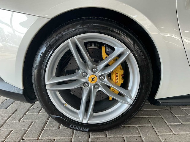 Ferrari 812 superfast | 6.5 v12 | 2018 | 800 pk | front lift | 23.000 km | btw auto - afbeelding 22 van  49