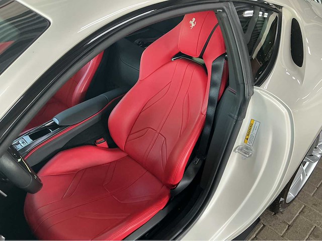 Ferrari 812 superfast | 6.5 v12 | 2018 | 800 pk | front lift | 23.000 km | btw auto - afbeelding 37 van  49