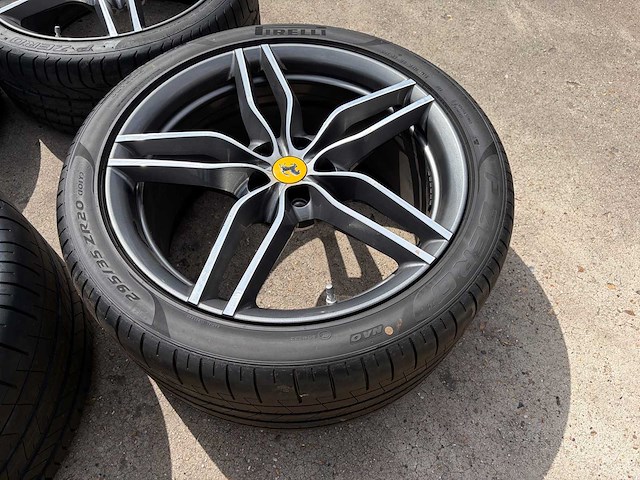 Ferrari ff velg - afbeelding 5 van  14
