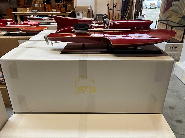 Ferrari hydroplane decoratie speedboot - afbeelding 5 van  5