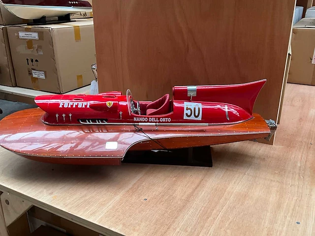 Ferrari hydroplane speedboot - afbeelding 2 van  5