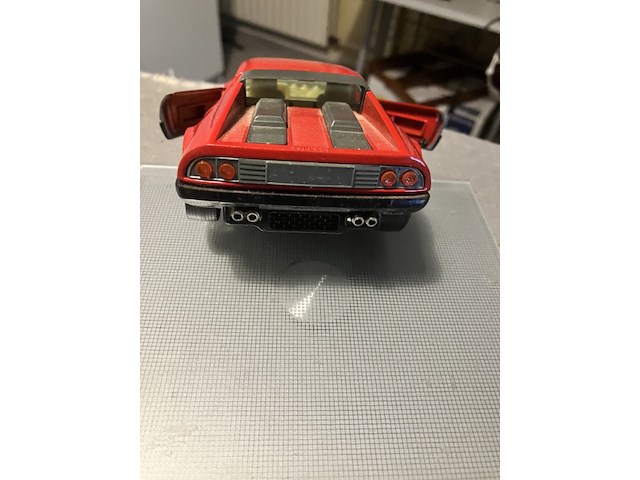 Ferrari modelauto op schaal 1 op 24 collected item open deuren - afbeelding 6 van  11