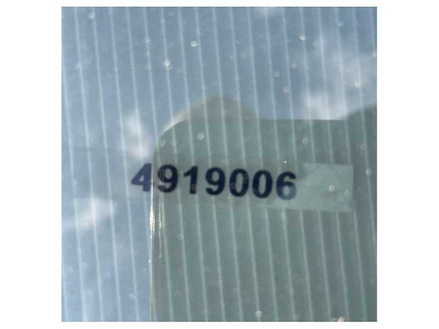 Ferretti 920 side mount front glass panel with opening porthole - 420407 - afbeelding 2 van  4