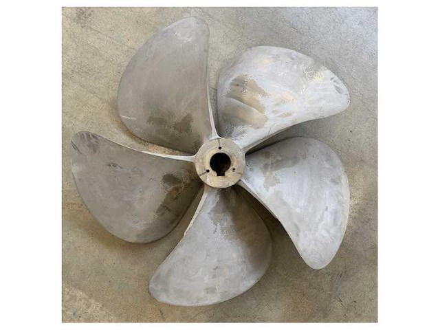 Ferretti f580 800 x 1130 5 -blade propeller 1000 hp lh - 485399 - afbeelding 4 van  5