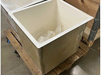 Ferretti yachts f850 bow locker - durable marine storage box for saltwater & uv protection - afbeelding 1 van  3