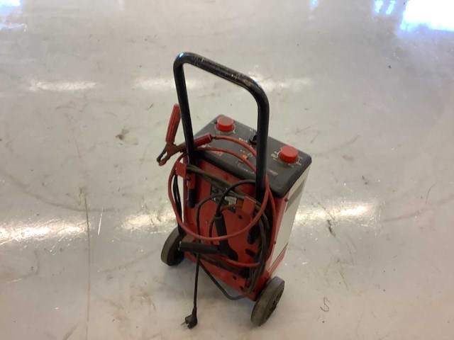 Ferve f-925 starthulp/acculader - afbeelding 7 van  12