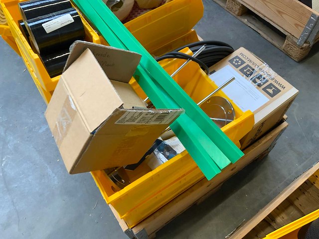 Festo - benteler - pro cleanroom - masévon complete voorraad spareparts eyrise bv (15 pallets) - afbeelding 24 van  42