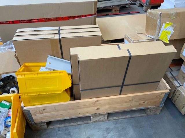 Festo - benteler - pro cleanroom - masévon complete voorraad spareparts eyrise bv (15 pallets) - afbeelding 37 van  42
