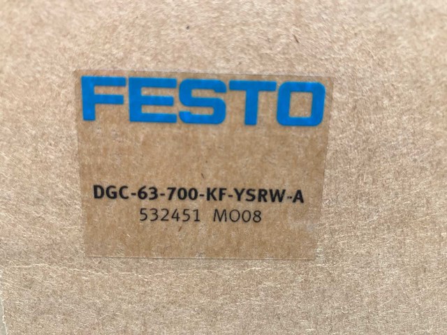 Festo - dgc-63-700-kf-ysrw-a - lineaire aandrijfing 1x - afbeelding 1 van  3