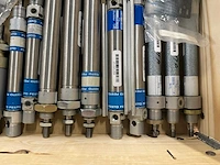 Festo - partij pneumatische cilinders & toebehoren - afbeelding 5 van  9