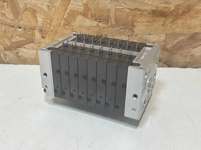 Festo 10p-10-8a-ic-n-y-8c-ex1e+h16d ventieleiland - afbeelding 7 van  11