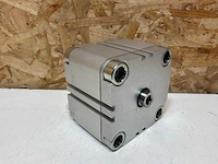 Festo advu-80-30-p-a compacte cilinder (3x) - afbeelding 1 van  6