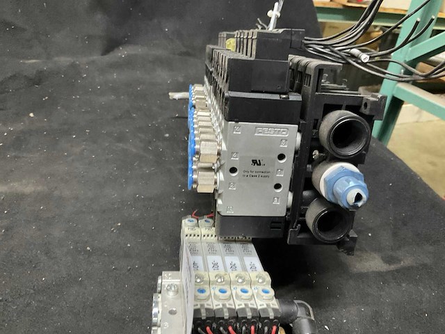 Festo cpe14-pesg-2 ventielenblok - afbeelding 3 van  4