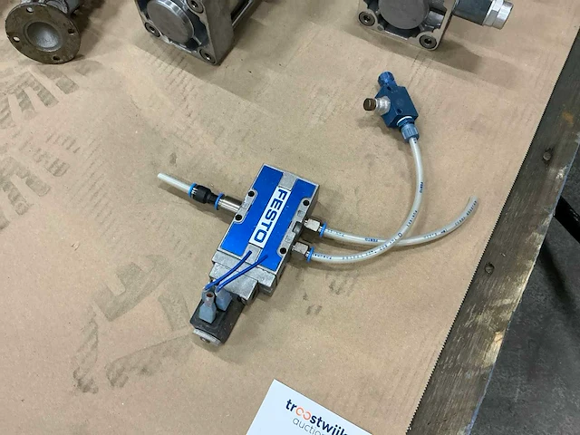 Festo diverse pneumatische onderdelen - afbeelding 4 van  9