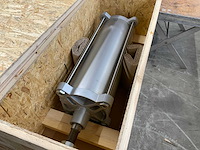 Festo dsbg-250-550-ppva-n3 werkcilinder (2x) - afbeelding 1 van  3