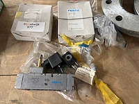 Festo elektrisch magneetcontct (2x)