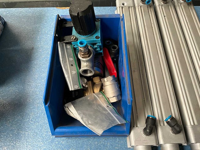 Festo partij luchtcylinders - afbeelding 5 van  5