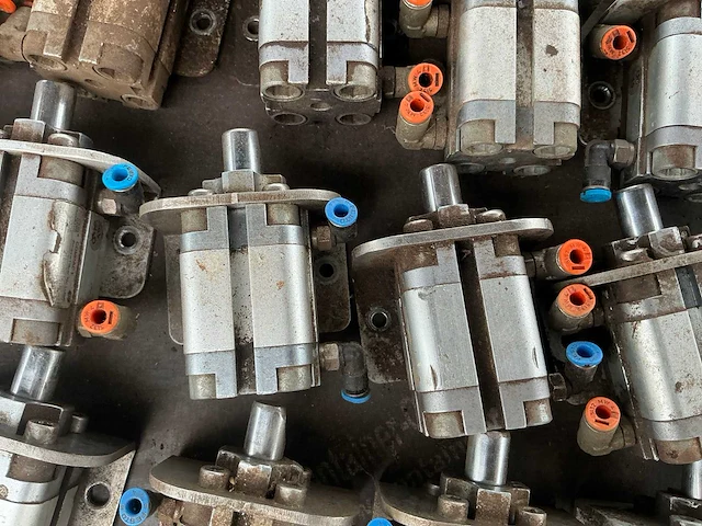 Festo pneumatische cilinders - afbeelding 3 van  12
