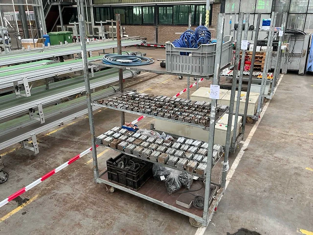 Festo pneumatische cilinders - afbeelding 1 van  12