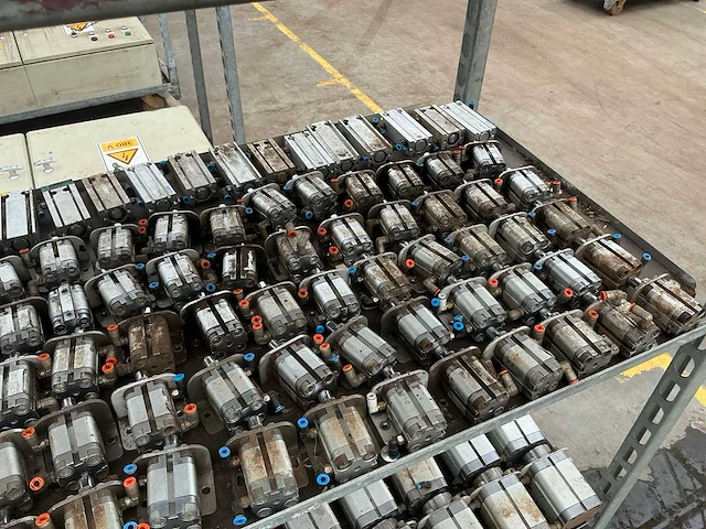 Festo pneumatische cilinders - afbeelding 9 van  12