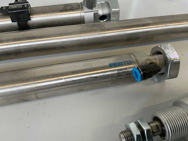 Festo pneumatische componenten (13x) - afbeelding 3 van  13