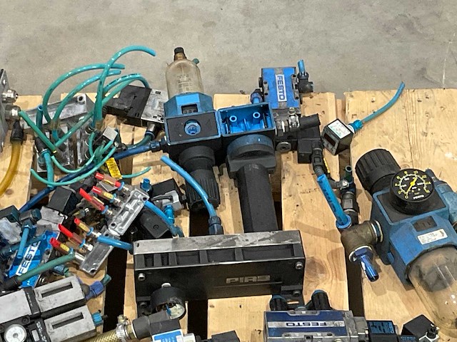 Festo pneumatische onderdelen - afbeelding 2 van  11