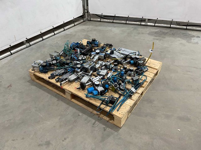 Festo pneumatische onderdelen - afbeelding 4 van  11