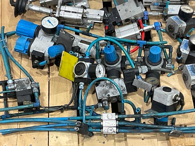 Festo pneumatische onderdelen - afbeelding 6 van  11