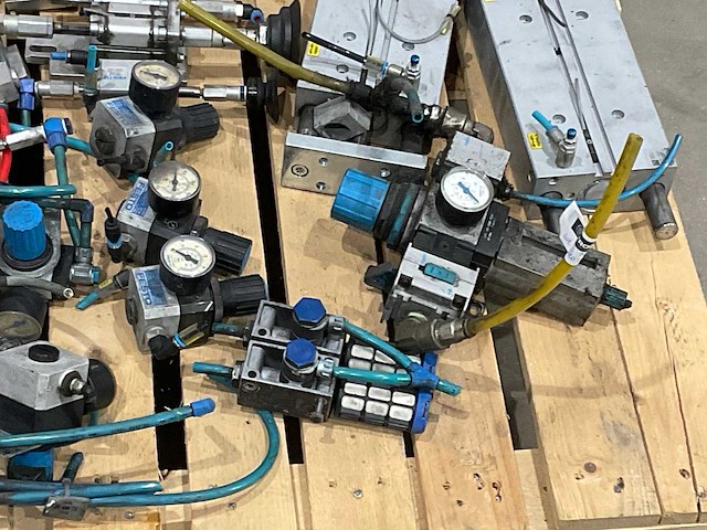 Festo pneumatische onderdelen - afbeelding 7 van  11