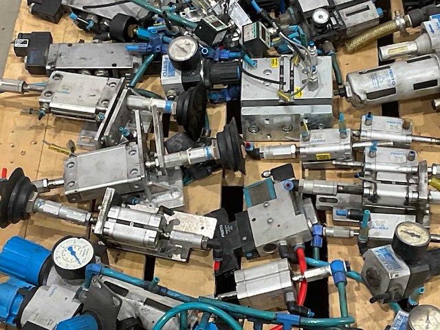 Festo pneumatische onderdelen - afbeelding 9 van  11