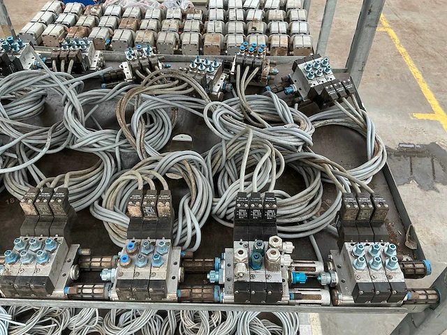 Festo pneumatische ventielen - afbeelding 7 van  12
