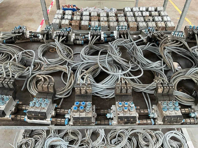 Festo pneumatische ventielen - afbeelding 8 van  12