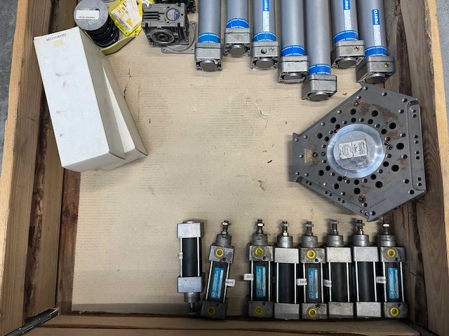 Festo & schneider electric & norgen - partij industriële pneumatiek & aandrijfcomponenten - afbeelding 2 van  7