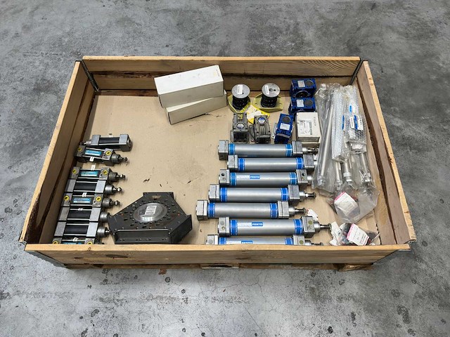 Festo & schneider electric & norgen - partij industriële pneumatiek & aandrijfcomponenten - afbeelding 6 van  7