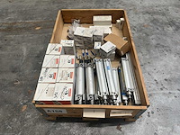 Festo, smc, cammozzi - pneumatic cylinders - afbeelding 1 van  10