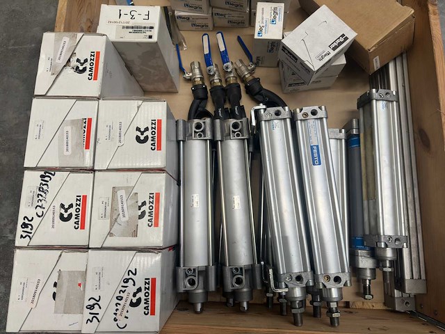 Festo, smc, cammozzi - pneumatic cylinders - afbeelding 3 van  10