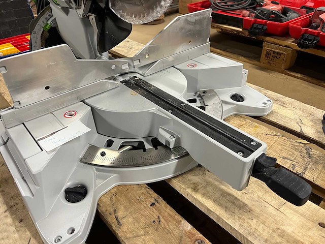 Festool - ks 120 reb - afkort- en verstekzaag - afbeelding 4 van  8