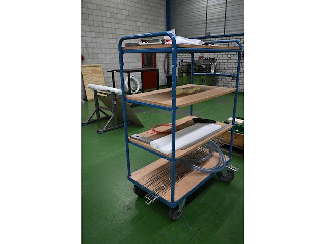 Fetra 8201 4-delige magazijnwagen inclusief diverse inhoud - afbeelding 3 van  4