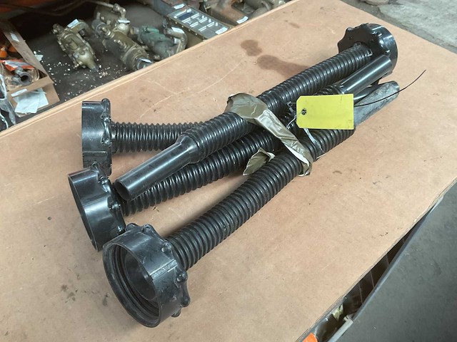Fexible can spout (4x) - afbeelding 1 van  2