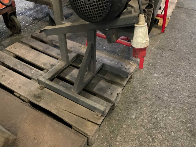 Ffd b 75-2000 bandschuurmachine - afbeelding 6 van  6