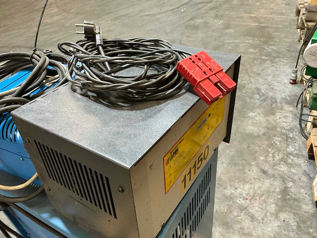 Fiam 24/30 acculader - afbeelding 2 van  4