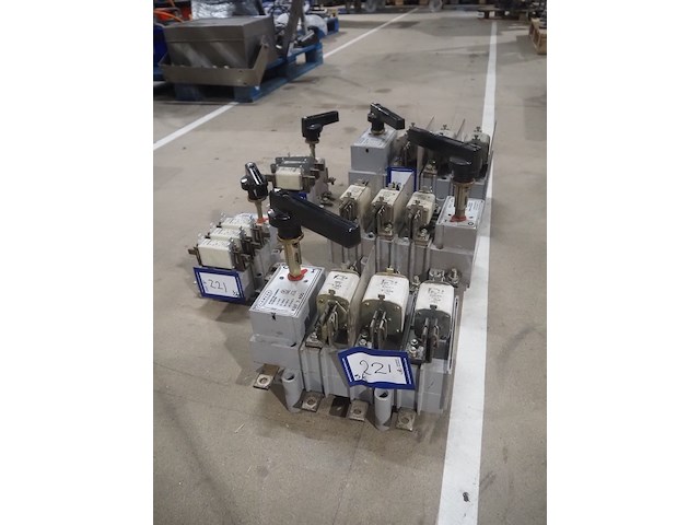 F.i.a.m.e.s.a. - afbeelding 1 van  16