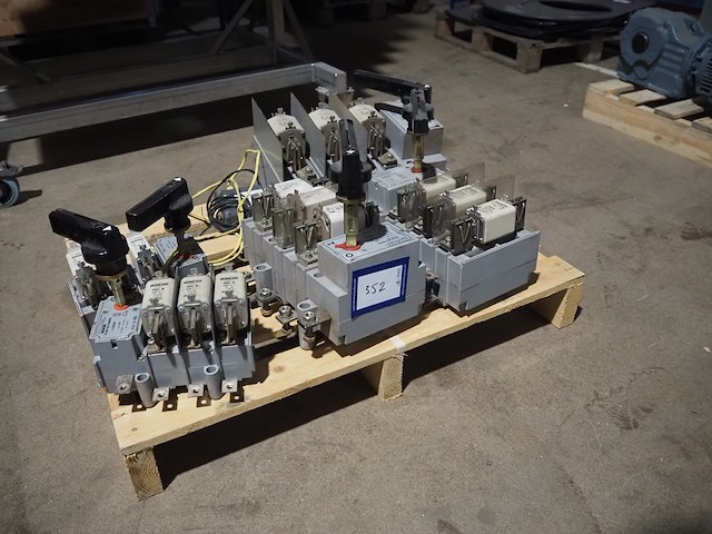 F.i.a.m.e.s.a. - afbeelding 1 van  11