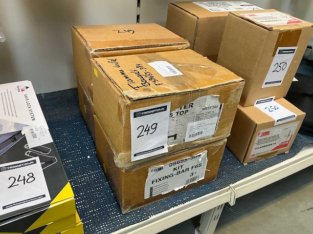 Fiamma luifel adapter fixing bar (4x) - afbeelding 1 van  4