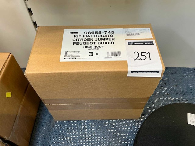 Fiamma luifelbevestigingskit - afbeelding 2 van  3