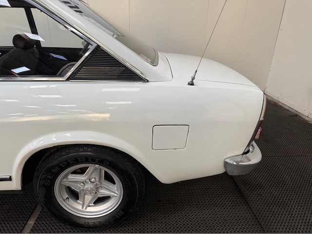 Fiat - 124 - sport - oldtimer - 1973 - afbeelding 18 van  28